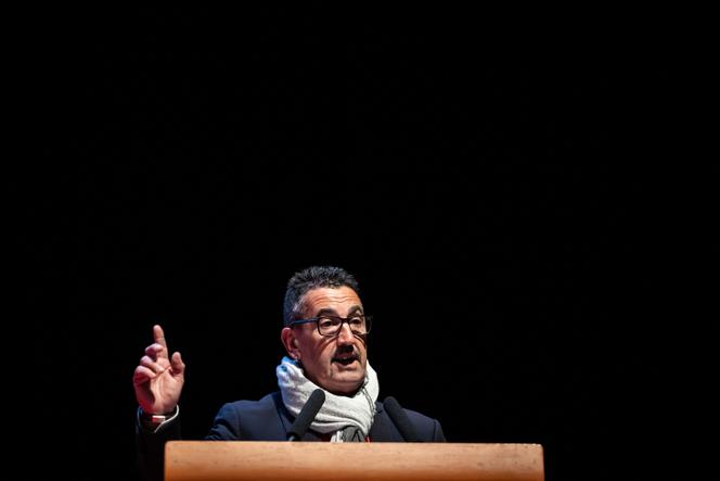 O secretário-geral do sindicato Force Ouvrière, Frédéric Souillot, durante a 26ª convenção nacional do sindicato, em Dijon, 20 de abril de 2026.