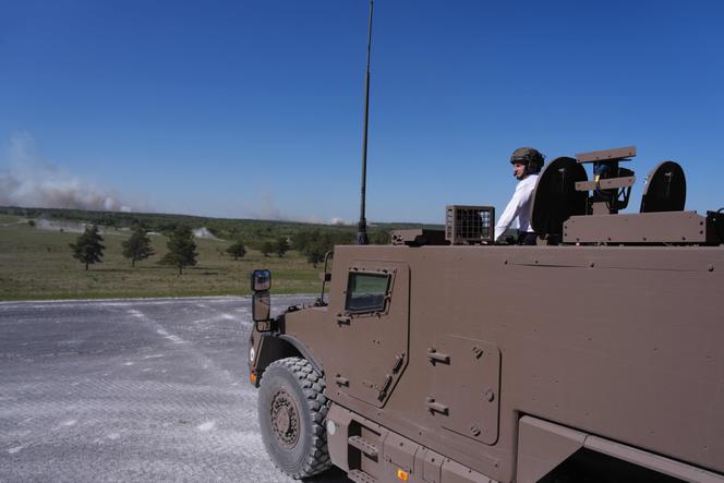 Emmanuel Macron, no local do exercício militar Orion 2026, em Suippes (Marne), 30 de abril de 2026. 