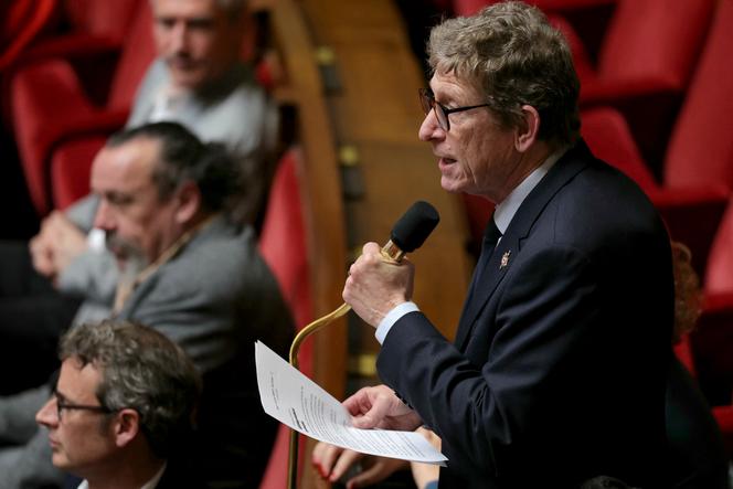 Jacques Oberti, deputado socialista pela Haute-Garonne, na Assembleia Nacional, em Paris, 18 de março de 2025.