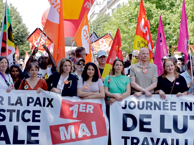 A procissão da manifestação sindical do Primeiro de Maio, com Marylise Léon (CFDT) e Sophie Binet (CGT), em Paris, 1º de maio de 2026. 