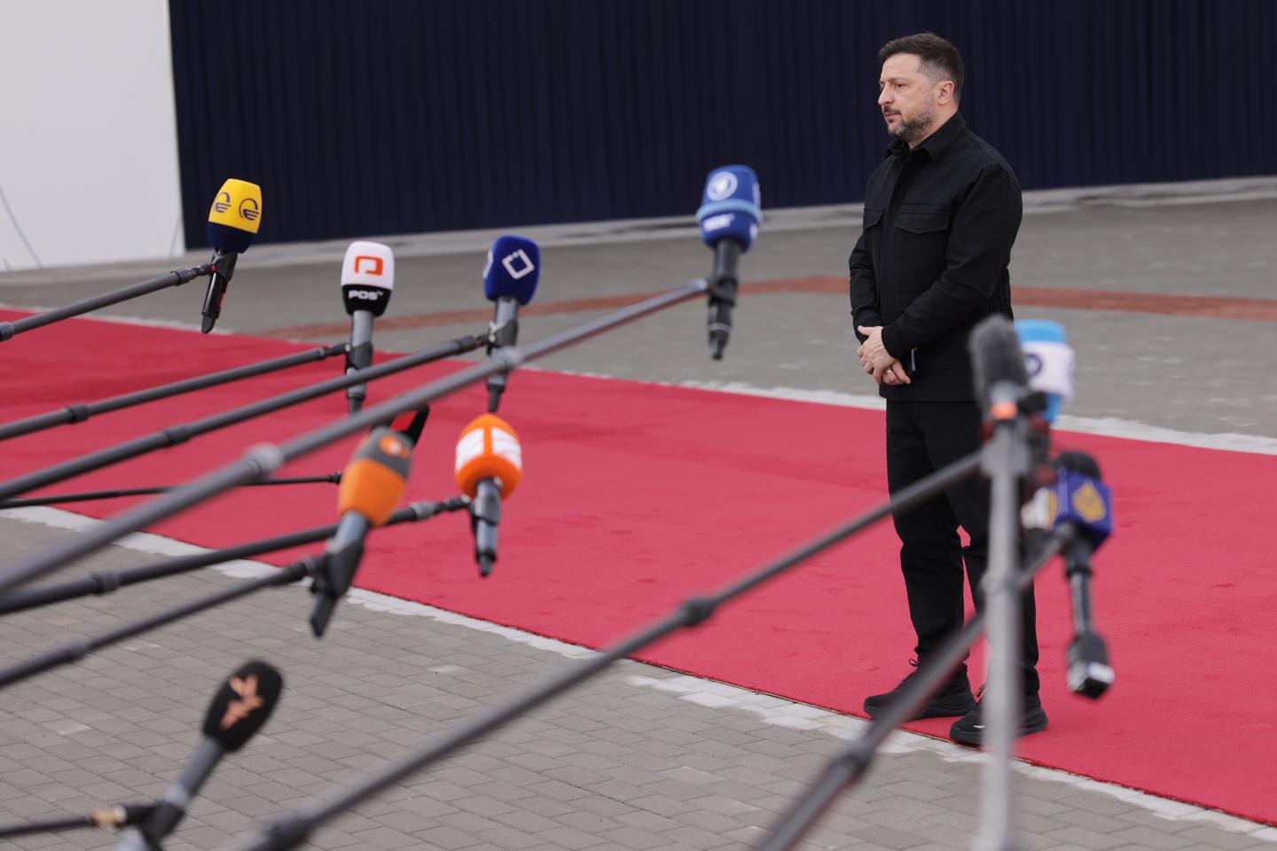 En Ukraine, le grand silence de Volodymyr Zelensky sur l’affaire de corruption touchant son ancien bras droit