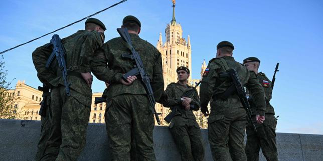 Russia and Ukraine declare separate truces