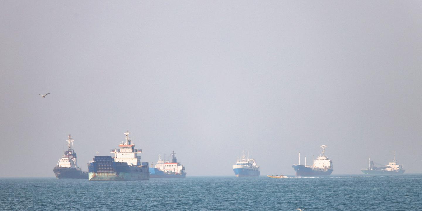 Double blocage du détroit d'Ormuz par les États-Unis et l'Iran