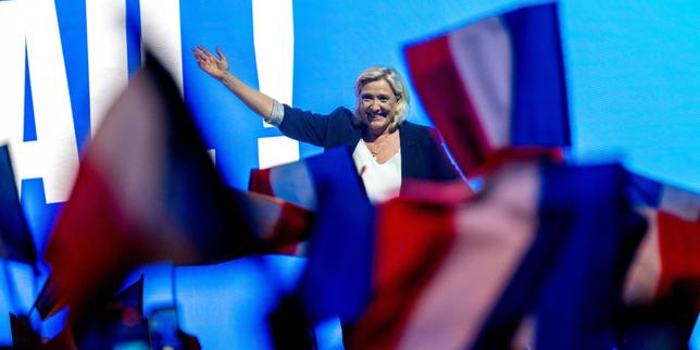 Marine Le Pen affirme que le départ à la retraite à 62 ans « reste d’actualité » dans le programme du RN