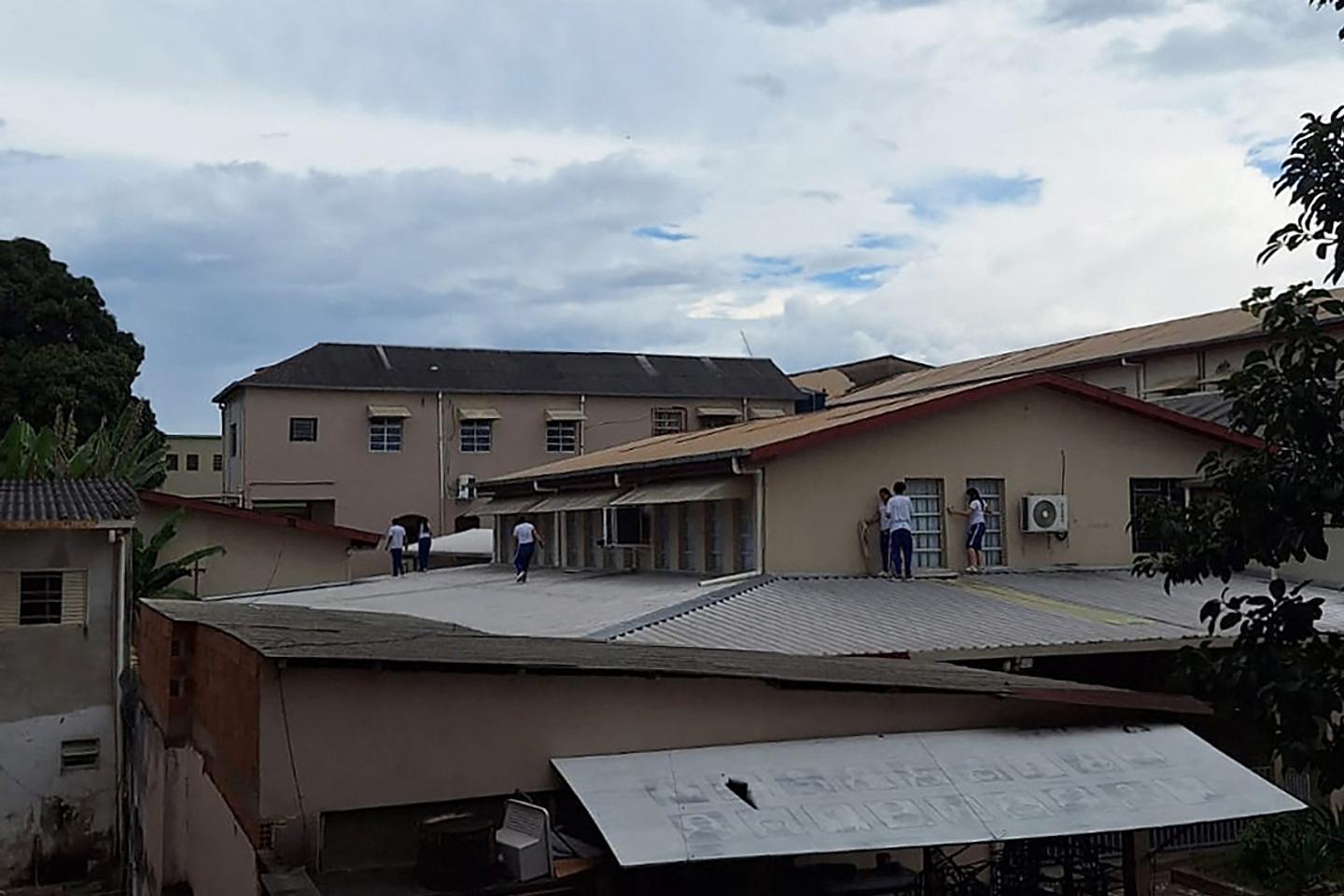 Au Brésil, un adolescent ouvre le feu dans son école et tue deux employées