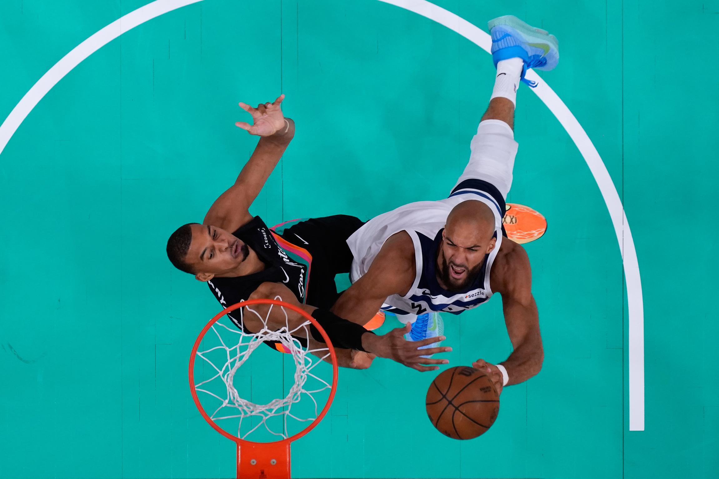 Wembanyama établit un record de contres en playoffs, mais les Spurs s'inclinent face aux Wolves — image 6