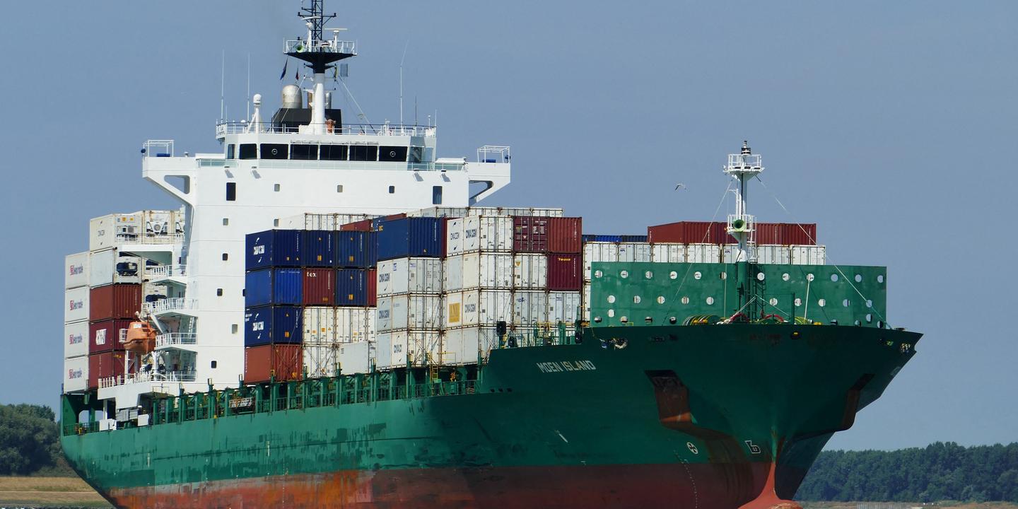Un porte-conteneurs de CMA CGM touché par des tirs dans le détroit d'Ormuz
