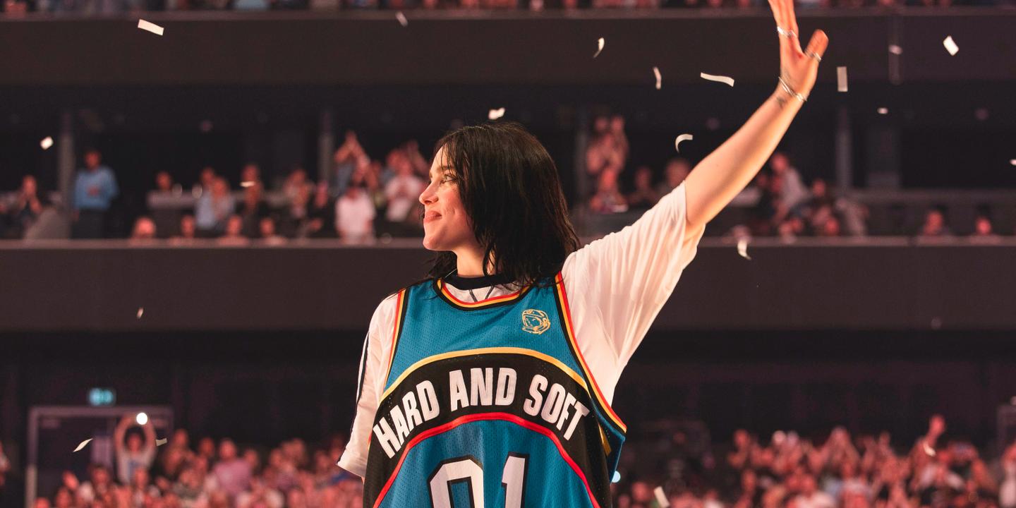 Billie Eilish et James Cameron : symbiose au cinéma
