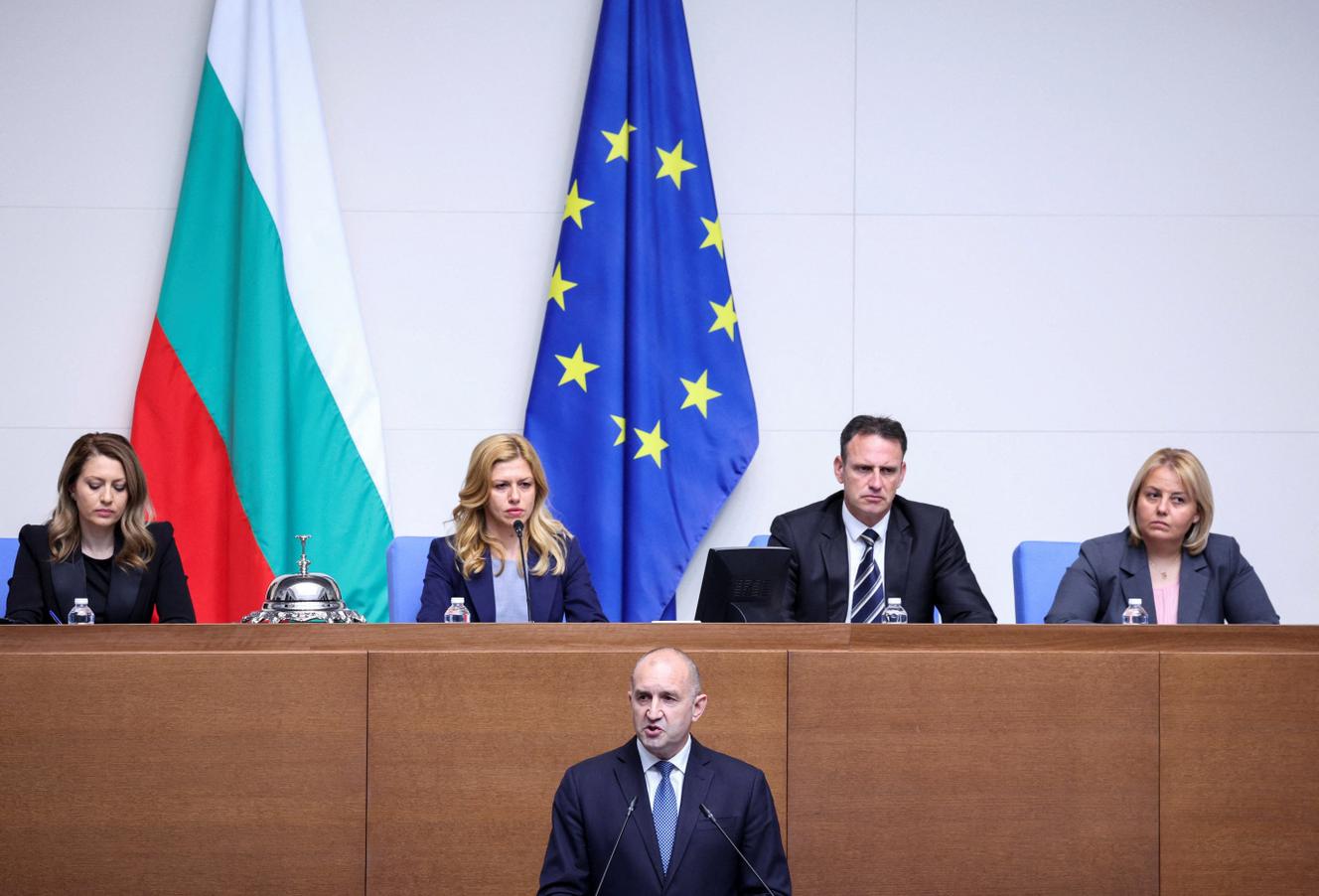 En Bulgarie, le nouveau premier ministre présente sa feuille de route en ménageant pro-européens et prorusses