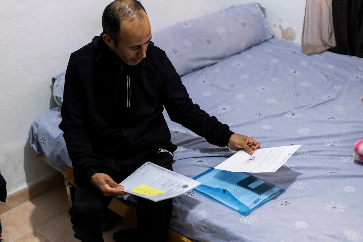 En Espagne, les sans-papiers se pressent pour obtenir leur titre de séjour