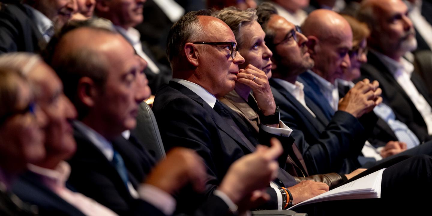 Macronie : doutes face aux candidatures de Philippe et Attal