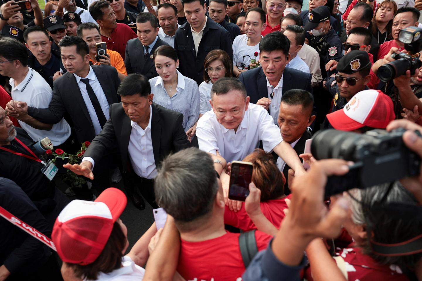 En Thaïlande, l’ancien premier ministre Thaksin Shinawatra retrouve la liberté