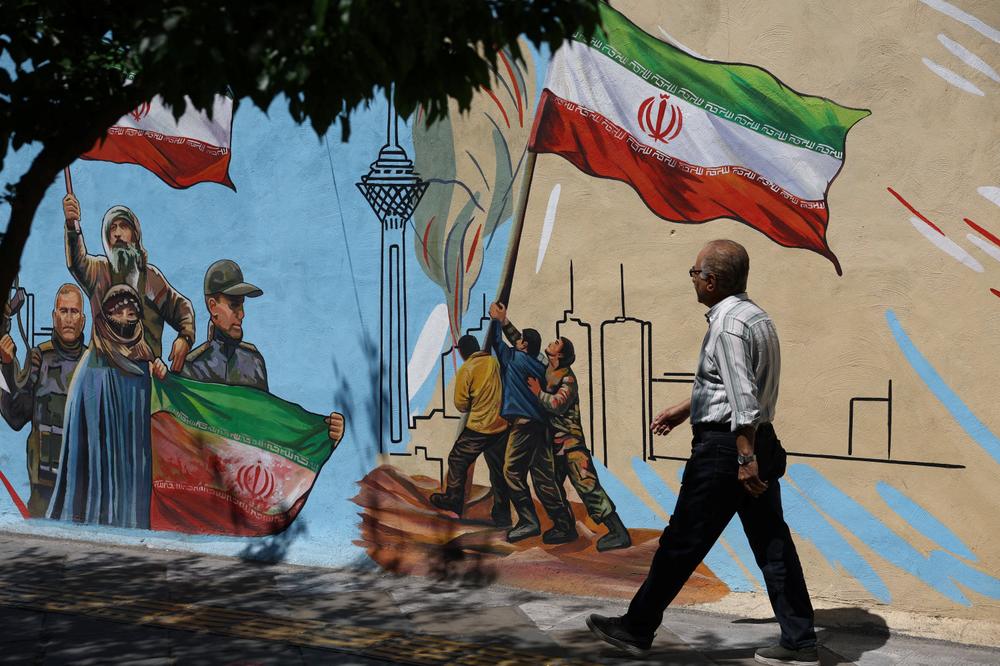 في أحد شوارع طهران، 11 مايو 2026. – مجيد أصغريبور عبر رويترز