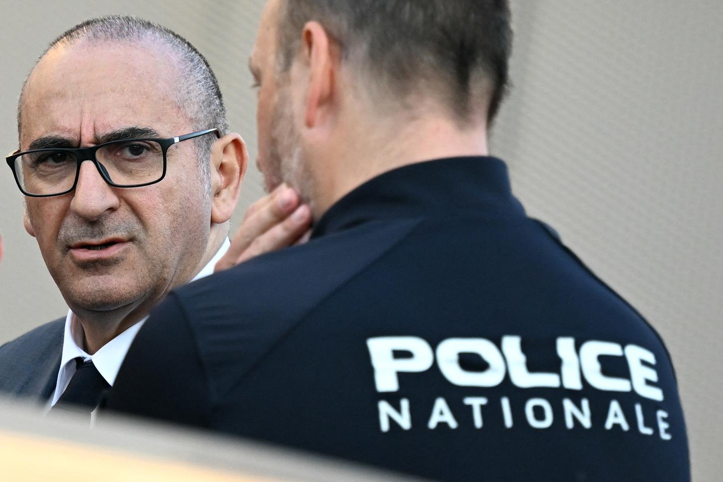 Nantes : un adolescent de 14 ans tué par balle et deux autres personnes blessées, Laurent Nuñez sur place vendredi matin