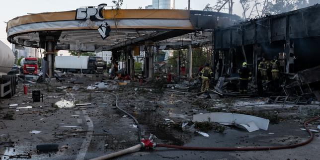 Russian overnight attack on Kyiv kills at least three people