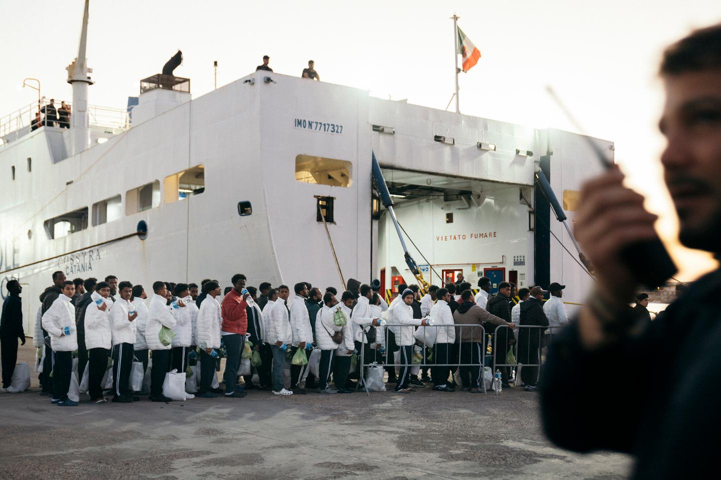 De la Libye à l’Europe, la logistique déshumanisante des migrants : « Tenir un centre de détention, c’est comme contrôler un puits de pétrole »