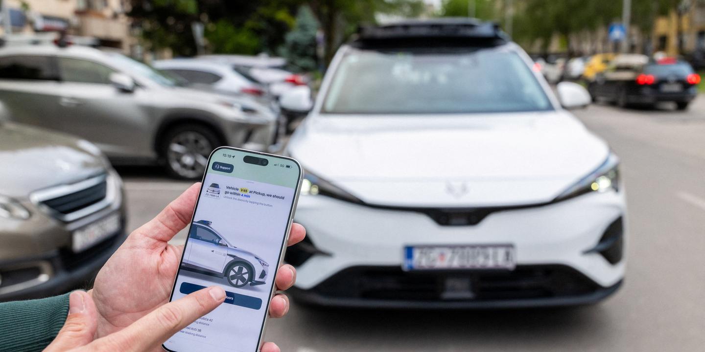 A Zagreb, en Croatie, les premiers robots-taxis d’Europe tentent de s’insérer dans le trafic
