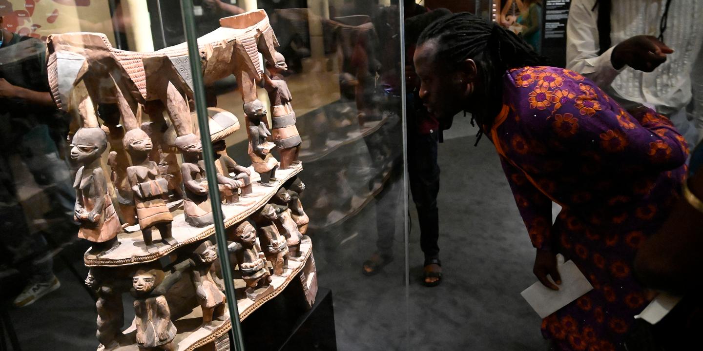 Macron : les musées français rendent des œuvres d'Afrique et d'Asie, une bonne nouvelle