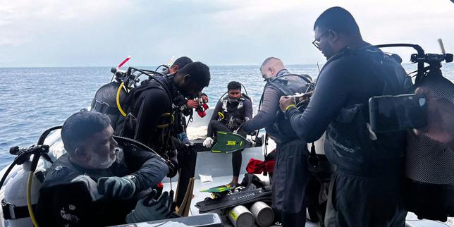 Maldives rescuer dies in search for Italian divers who drowned