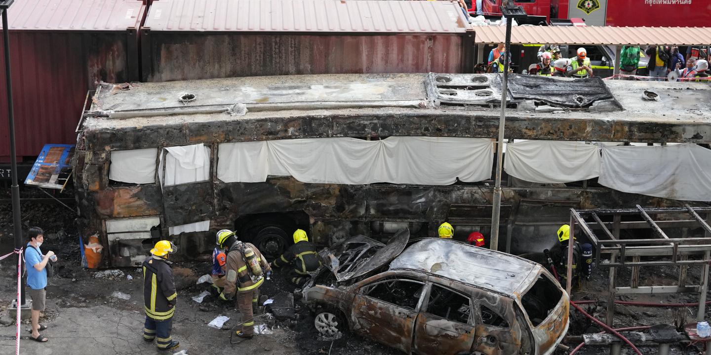 Thaïlande : collision mortelle entre un bus et un train à Bangkok