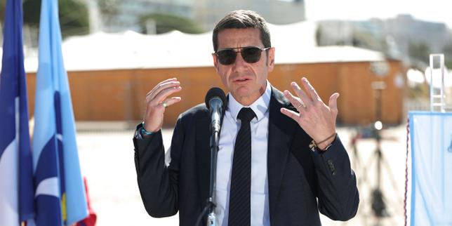 Cannes mayor and French far right stand with Canal+ against anti-Bolloré artists