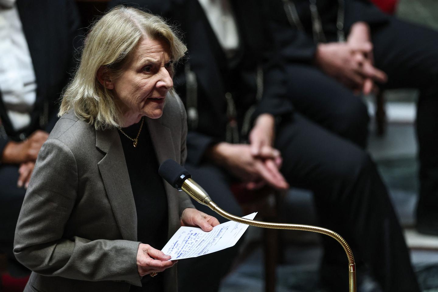 Canal+ : la ministre de la culture regrette une réponse « disproportionnée » à la tribune anti-Bolloré
