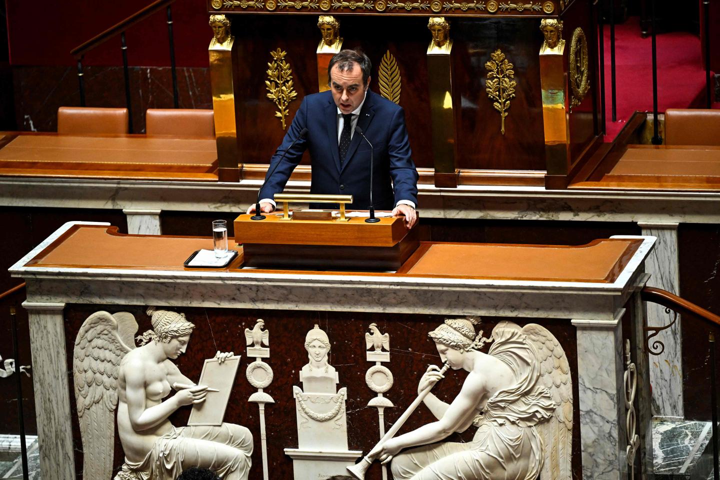 Nouvelle-Calédonie : l’élargissement du corps électoral aux natifs calédoniens pour les élections provinciales définitivement adopté