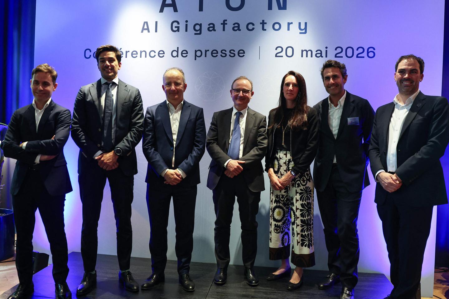 Intelligence artificielle : 28 entreprises françaises, dont Iliad et EDF, s’allient en vue de l’appel à projets pour des « gigafactories » européennes