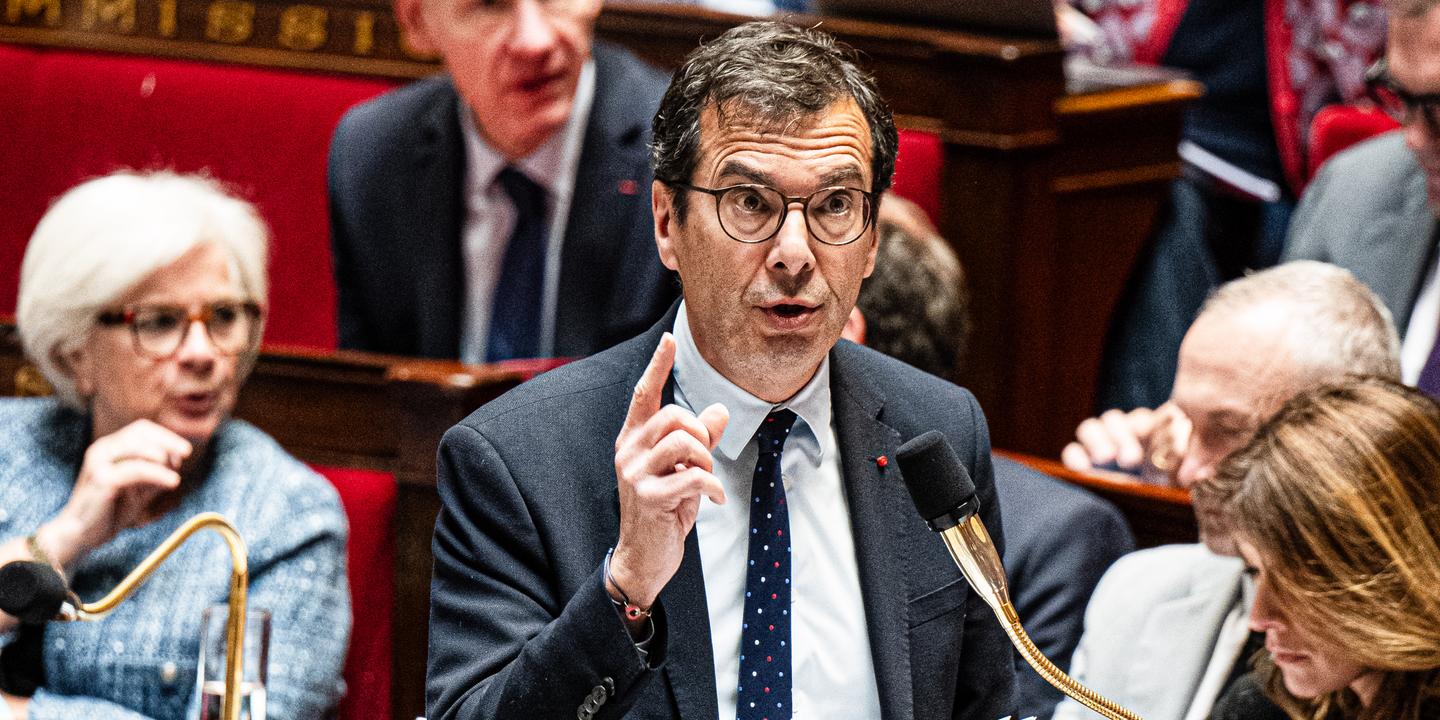 1er mai : le Sénat vote le droit de travailler pour boulangers et fleuristes