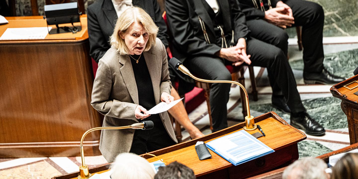 Annulation d'une pièce d'Alexis Michalik à Castres : la ministre de la Culture condamne