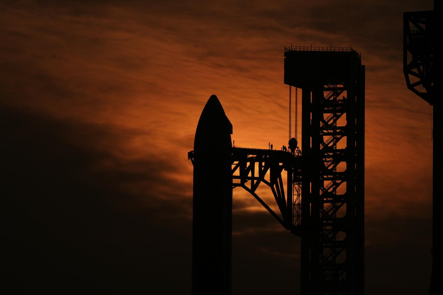 Avec SpaceX, Elon Musk lance l’introduction en Bourse de tous les superlatifs, avec une valorisation espérée entre 1 750 et 2 000 milliards de dollars