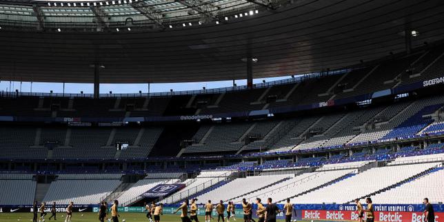 EN DIRECT, Lens-Nice : les tribunes se garnissent à une heure du coup d’envoi, suivez la finale de la Coupe de France