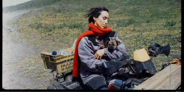 Cannes 2026 : dans « La Chienne », le compagnonnage fructueux entre l’actrice Manuela Oyarzun et le chiot Yuri