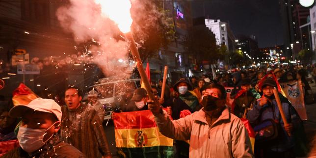 Bolivia and Colombia expel each other's ambassadors