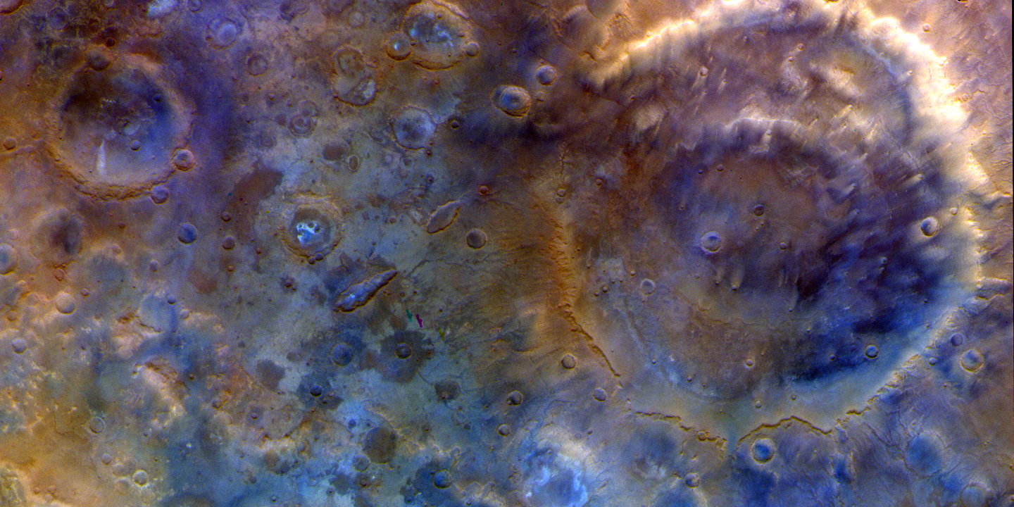 En images : la sonde Psyché frôle Mars avant d'atteindre son astéroïde