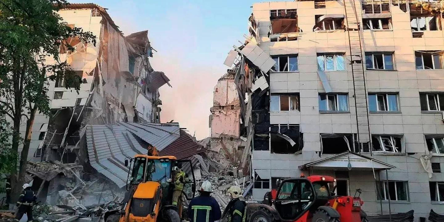 EN DIRECT, guerre en Ukraine : la Russie accuse Kiev d’avoir bombardé un collège dans l’oblast de Louhansk, annexé par la Russie ; quatre morts et 40 blessés, selon les autorités russes