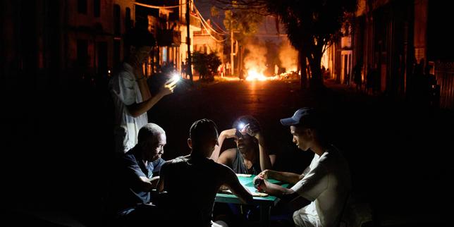 A Cuba, une crise sanitaire inédite, exacerbée par le blocus pétrolier américain : « On manque de médicaments »