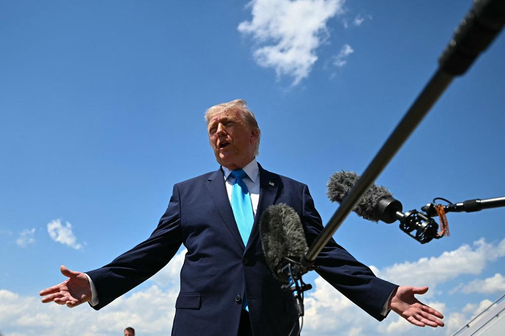 Le président américain Donald Trump à la base aérienne d’Andrews (Maryland), le 20 mai 2026. - KENT NISHIMURA/AFP