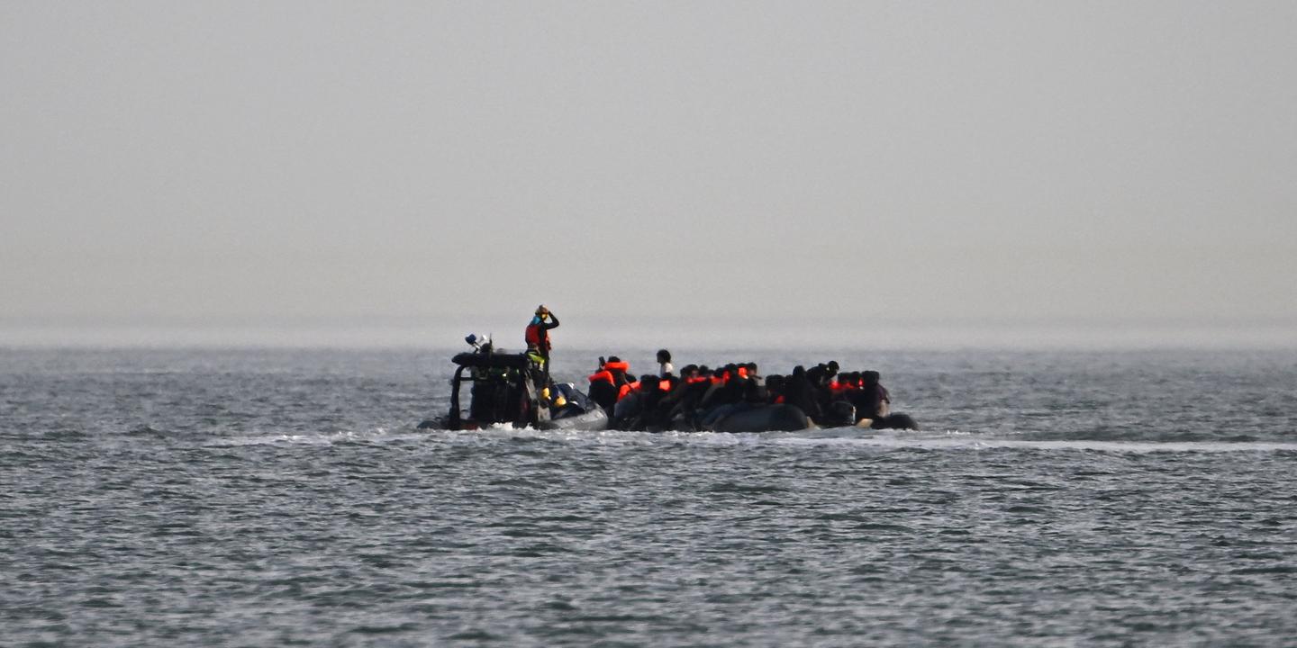 Royaume-Uni : peines de prison pour mise en danger de migrants dans la Manche
