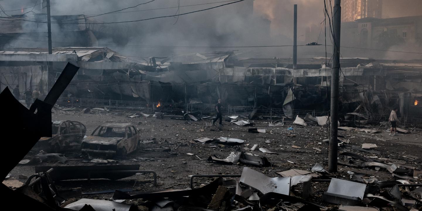 https://img.lemde.fr/2026/05/24/494/0/5930/2965/1440/720/60/0/05fbb6e_upload-1-el7ijjfdok7j-kyiv-strike-editorial-001.jpg