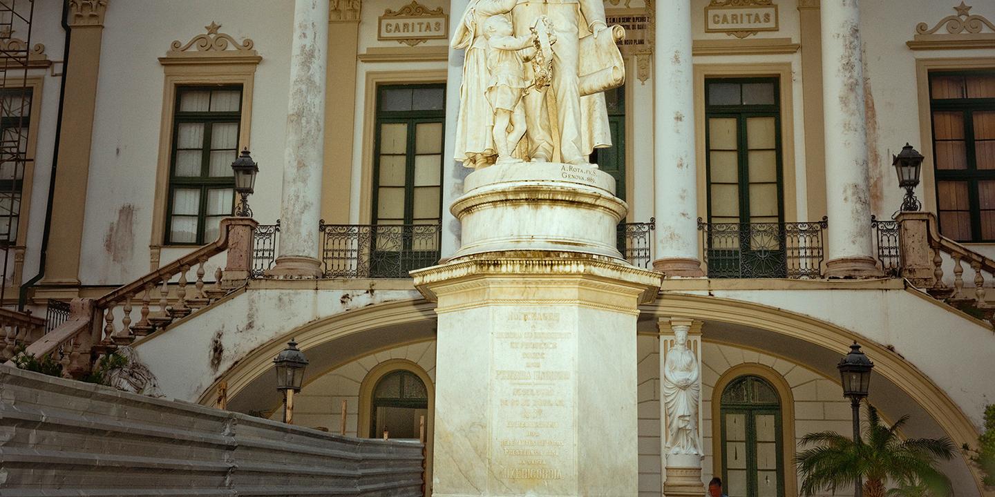 Au Brésil, un cimetière d'esclaves ravive les blessures enfouies