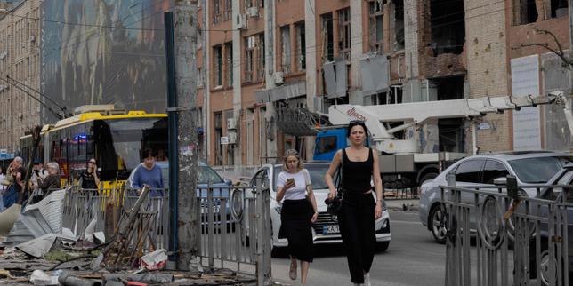 Russia threatens more strikes on Kyiv