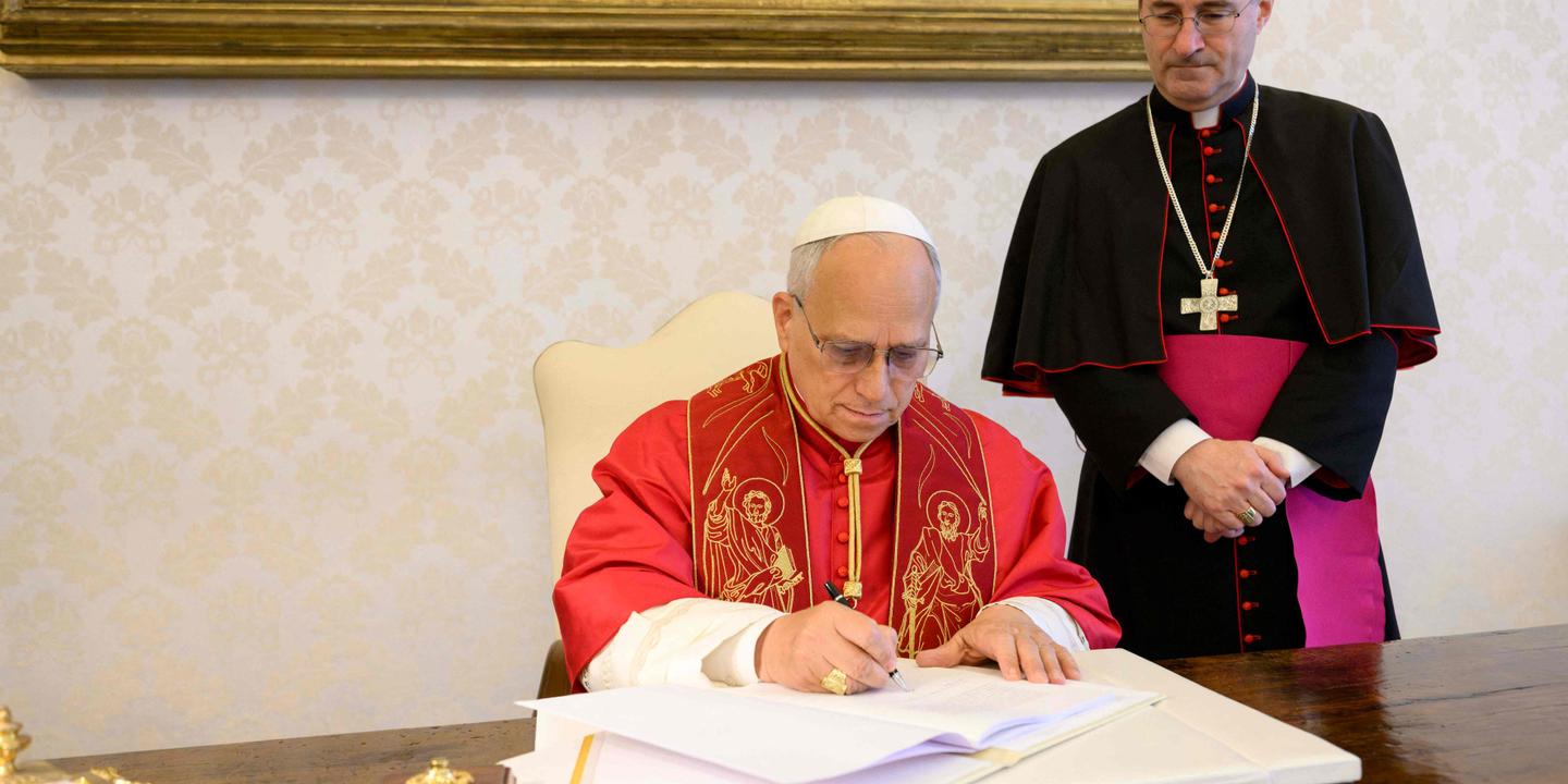 Le pape met en garde contre les dangers de l'IA pour la paix