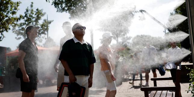 French heatwave drives up water consumption, puts supply networks under severe strain