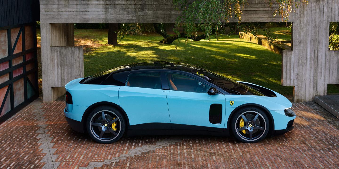 Ferrari lance son premier modèle électrique, signe des tâtonnements du luxe