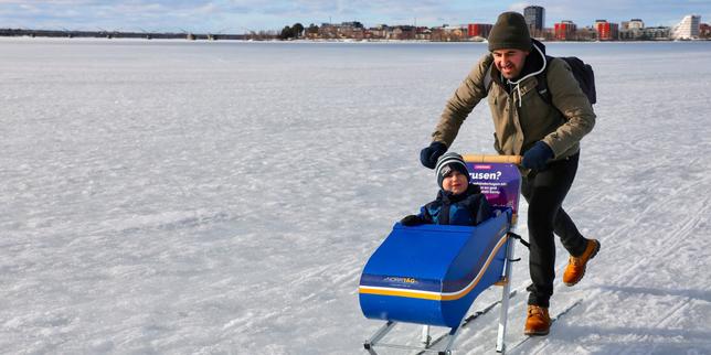 'Latte dads': The not-so-new Scandinavian fathers
