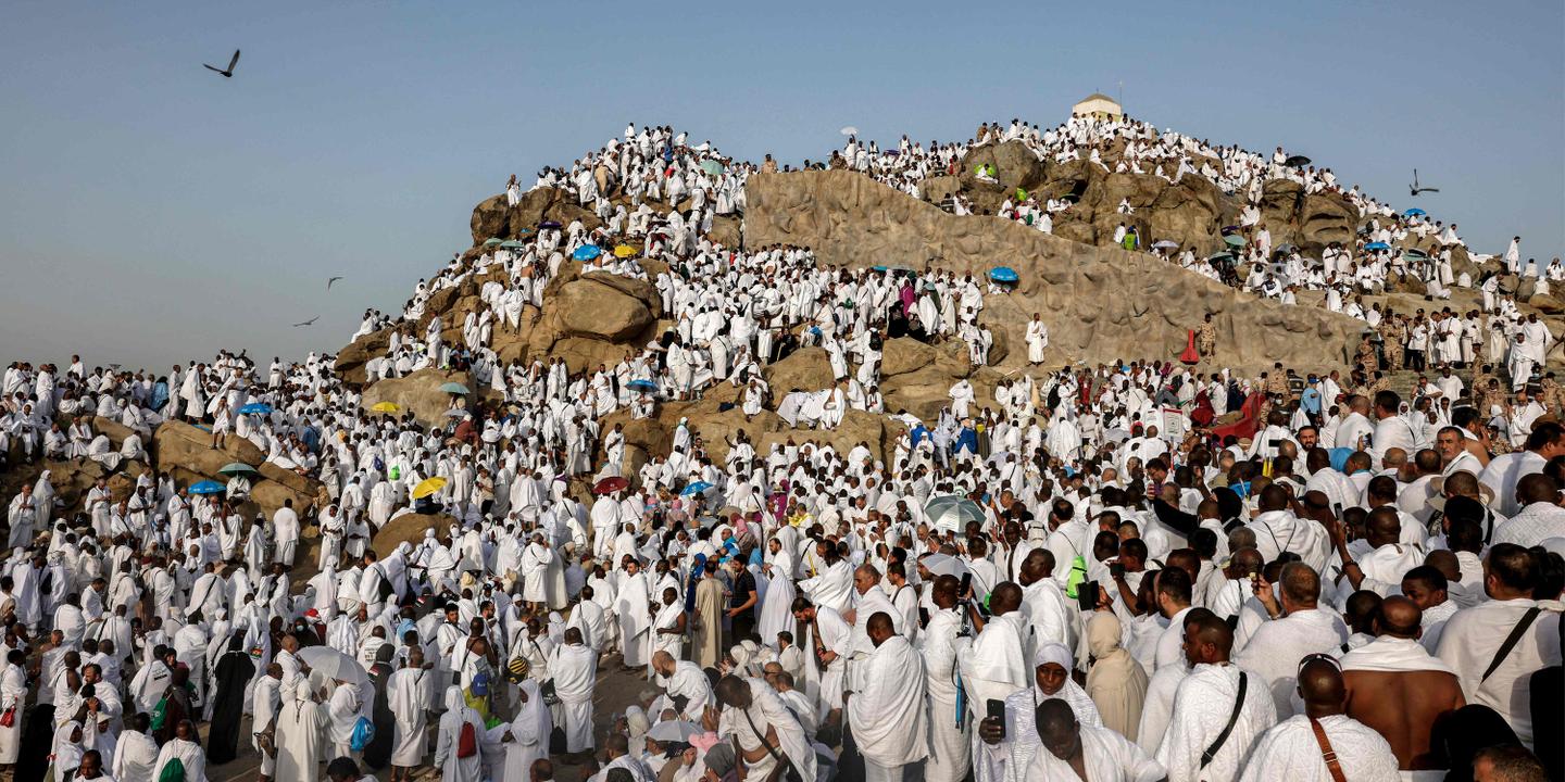 Pèlerinage à La Mecque : 1,5 million de fidèles sur le mont Arafat sous une chaleur extrême