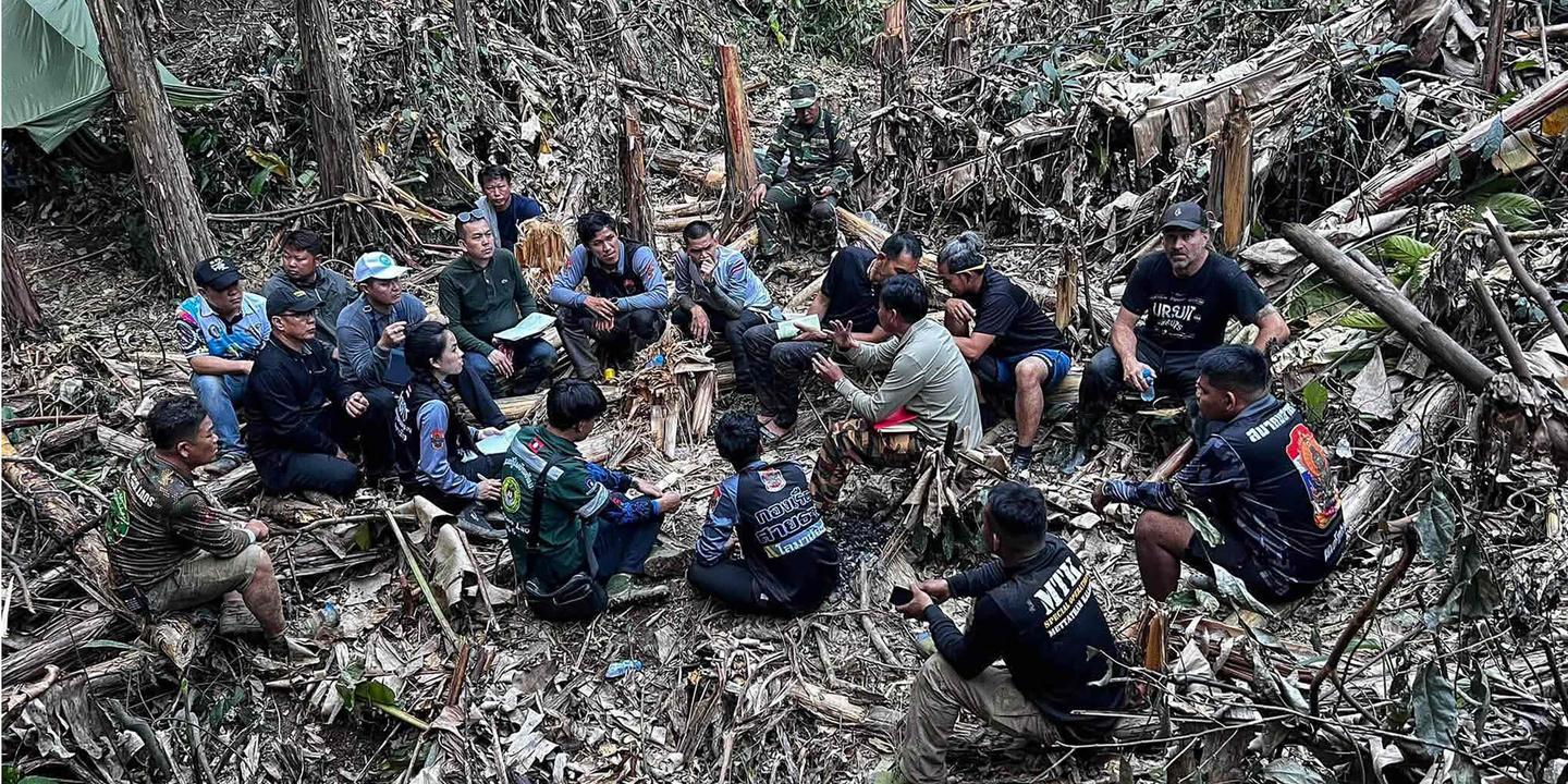 Laos : cinq des sept personnes coincées dans une grotte sont en vie