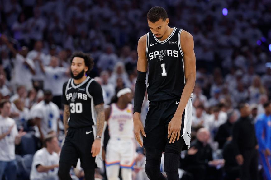 Victor Wembanyama lors du match des San Antonio Spurs contre le Thunder, à Oklahoma City, le 26 mai 2026.