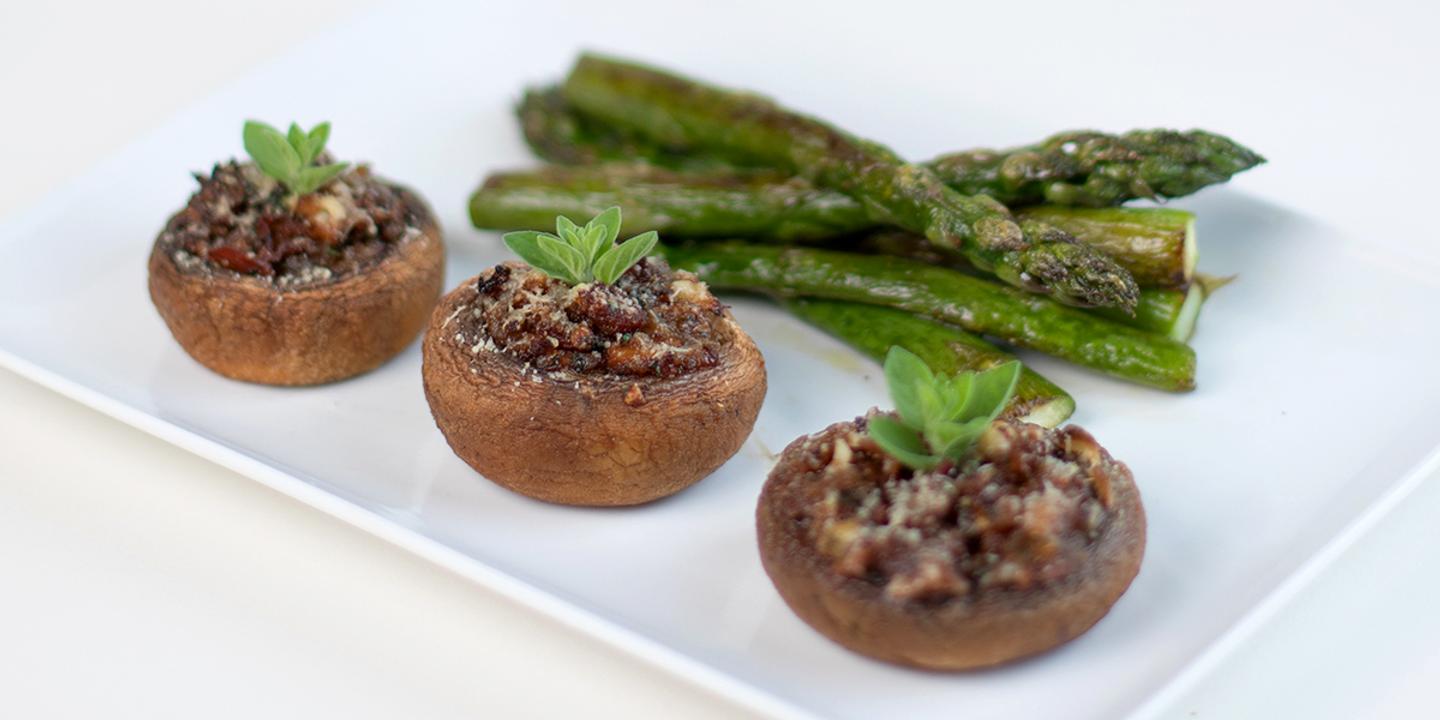 Champignons farcis et asperges rôties : la recette de Gabriel Lepousez
